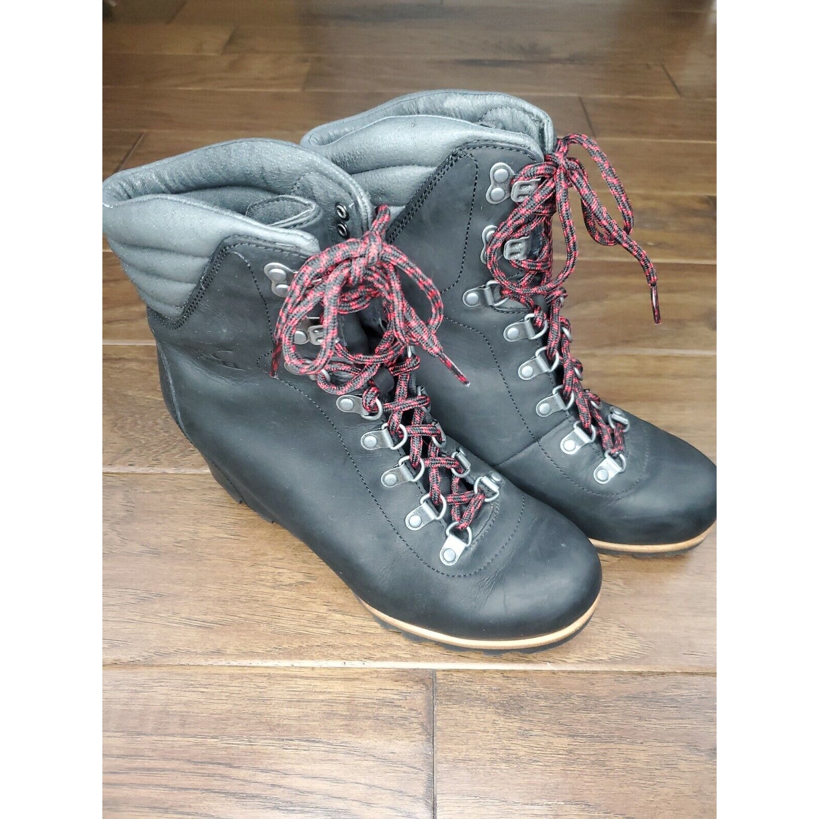 Sorel Conquest Wedge Leather Ankle Hiking Boots Women's 9.5